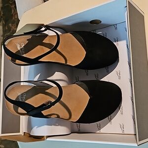 Dansko Rowan Black Nubuck dress sandals sz 41, 10.5/11 , like new